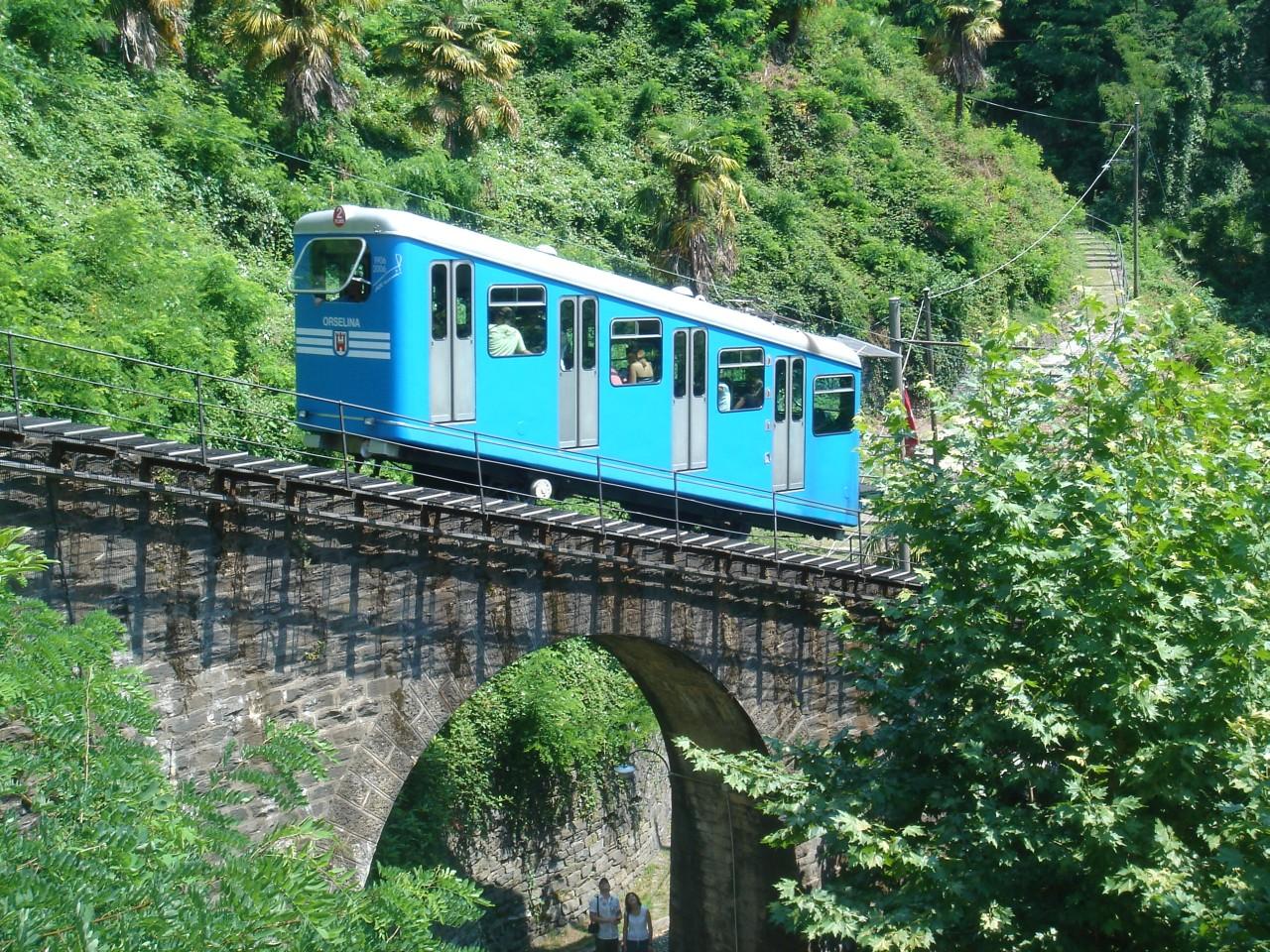 la Funicolare Locarno-Madonna del Sasso